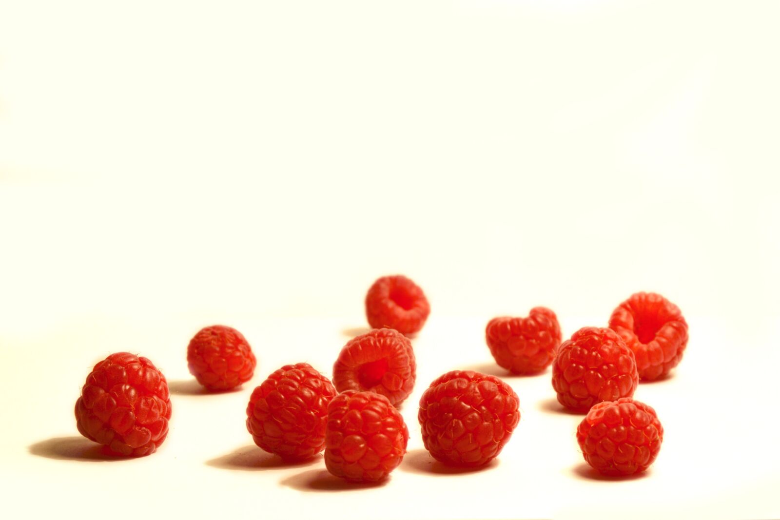Nikon D5200 sample photo. Raspberry, berries, food photography