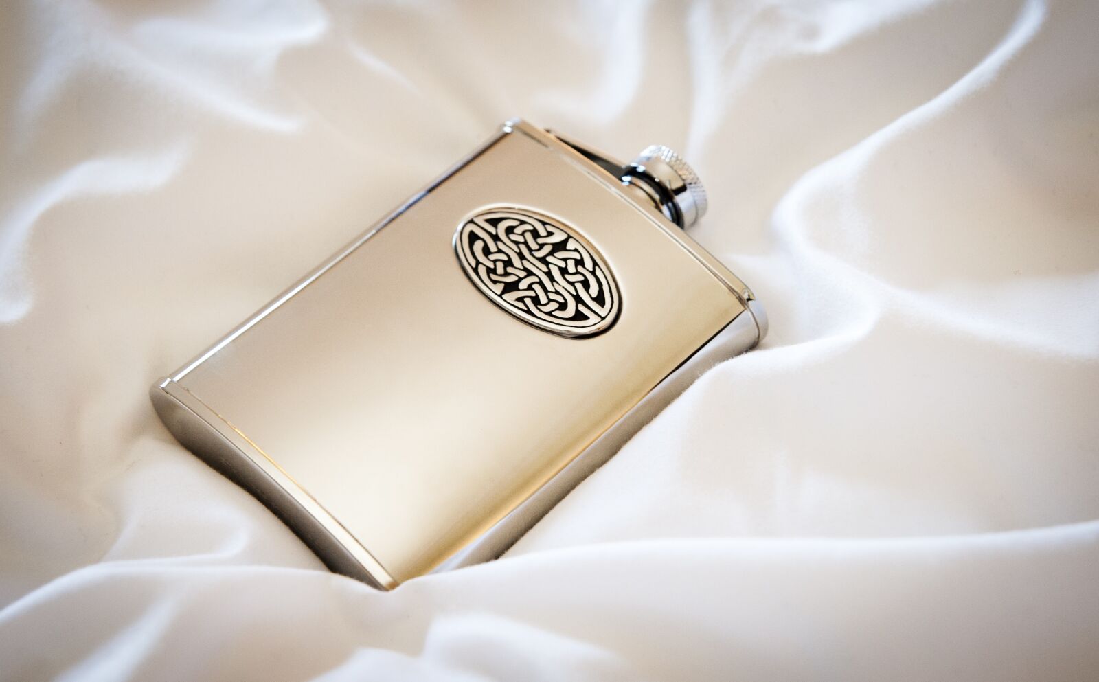 Nikon D700 sample photo. Whisky, hip flask, bottle photography