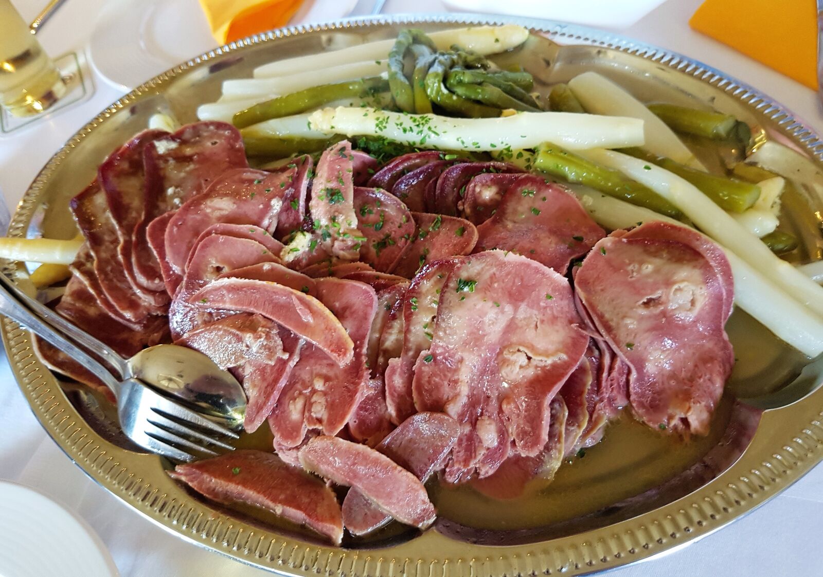 Samsung Galaxy S7 Edge sample photo. Tongue with asparagus, pigs photography