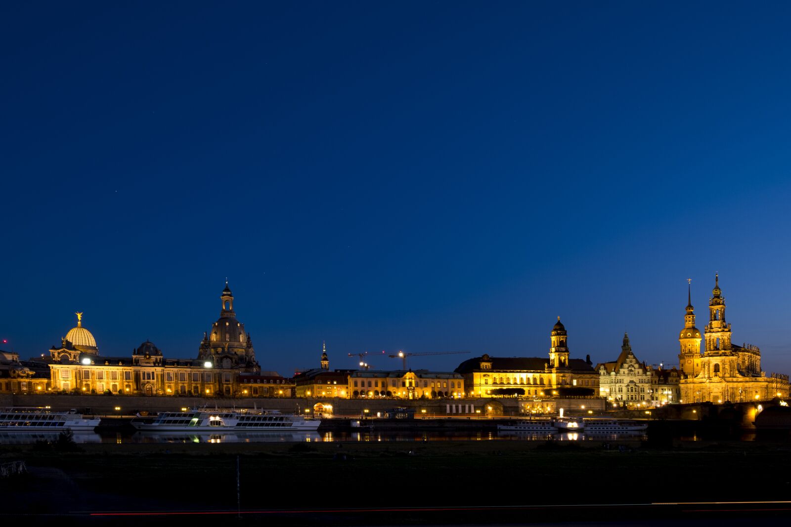 Fujifilm XF 18-55mm F2.8-4 R LM OIS sample photo. Dresden, frauenkirche, church photography