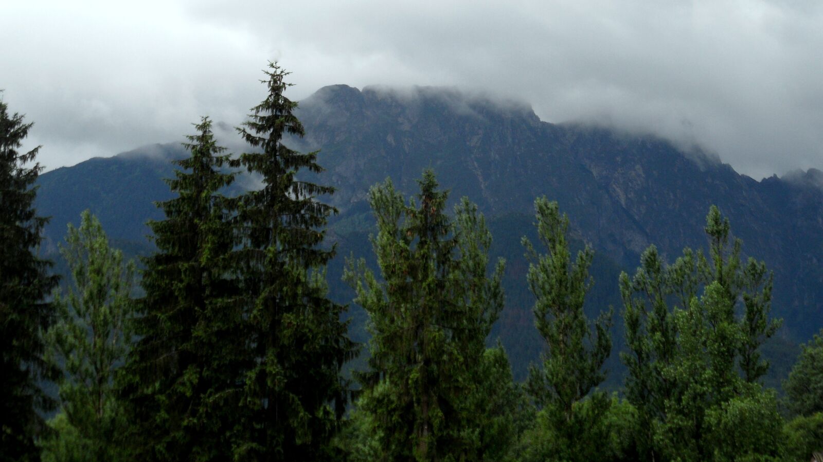 Samsung WB600 / VLUU WB600 /  WB610 sample photo. Mountains, landscape, nature photography