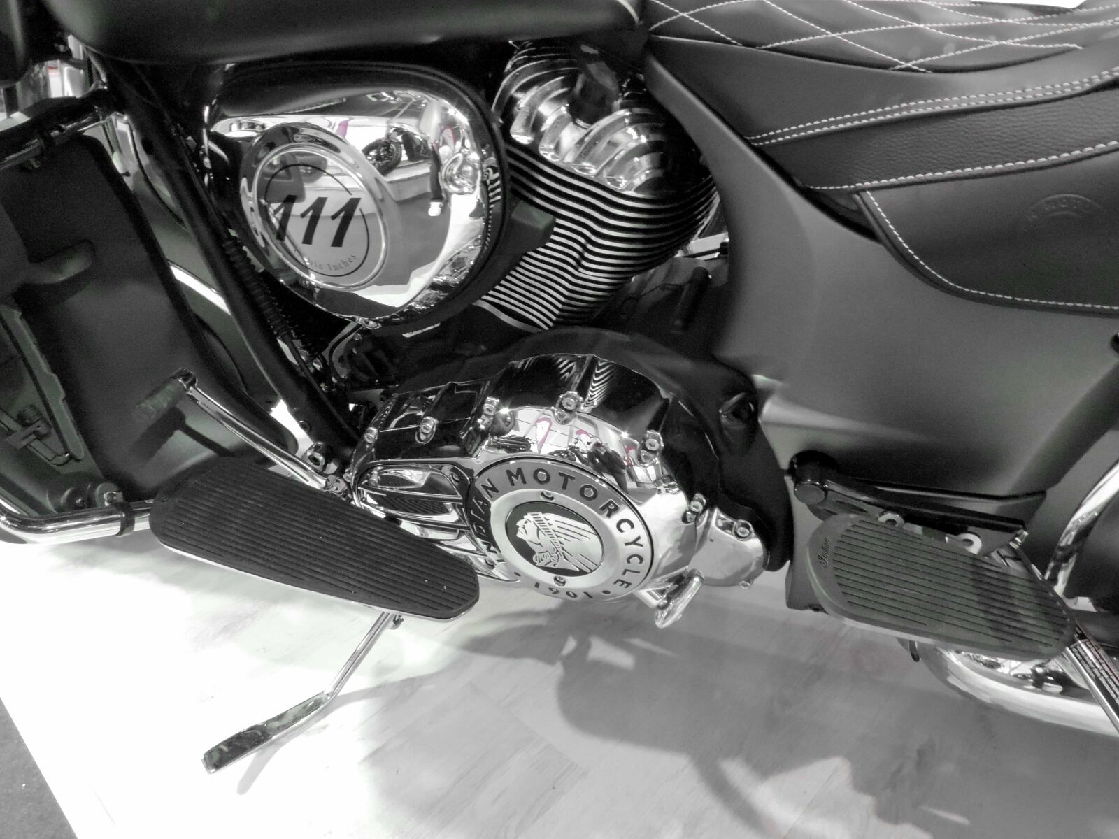 Nikon Coolpix P520 sample photo. Chrome, engine, monochrome, motorcycle photography