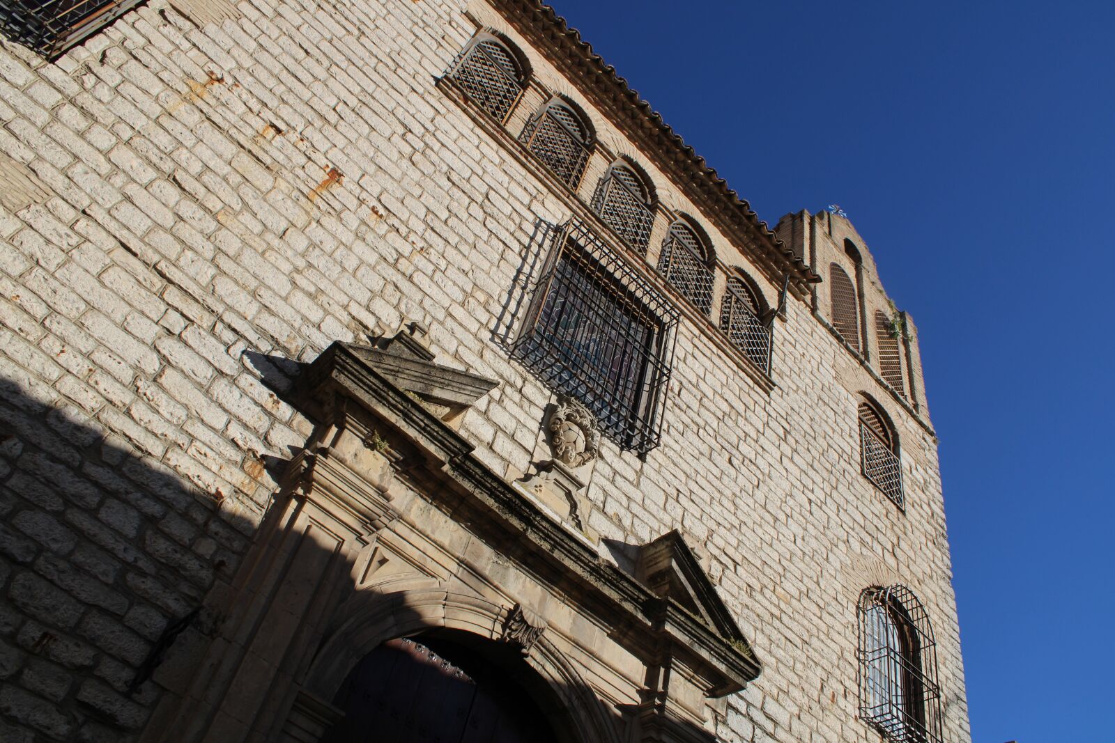 Canon EOS 2000D (EOS Rebel T7 / EOS Kiss X90 / EOS 1500D) sample photo. Church, temple, convent photography