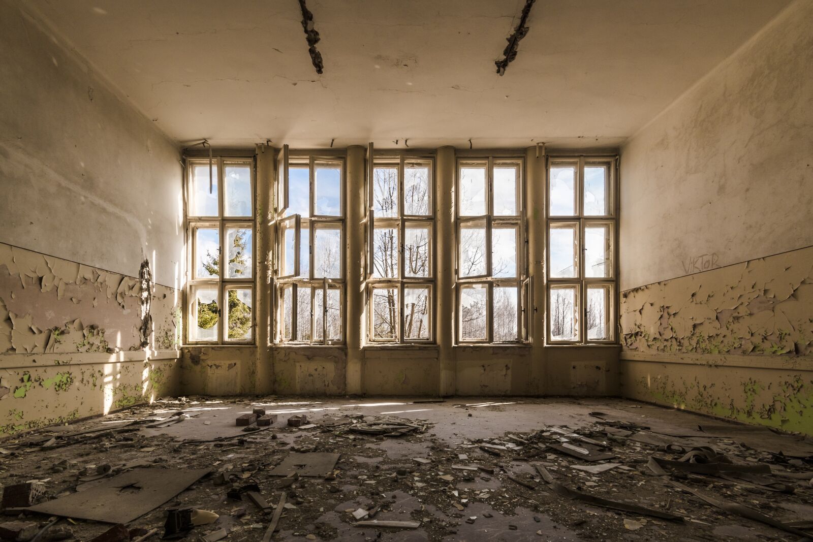 Canon EOS 70D sample photo. Ruin, lapsed, decay photography