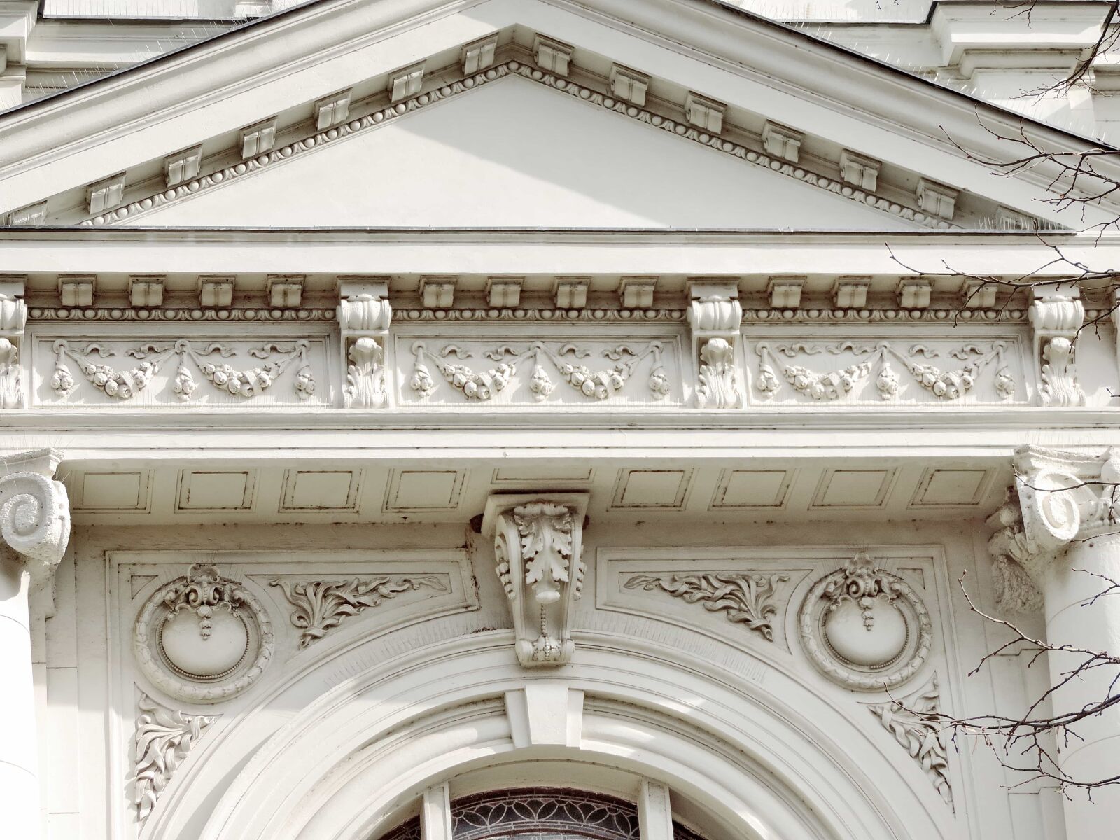 Nikon Coolpix P520 sample photo. Arches, baroque, decorative, entrance photography