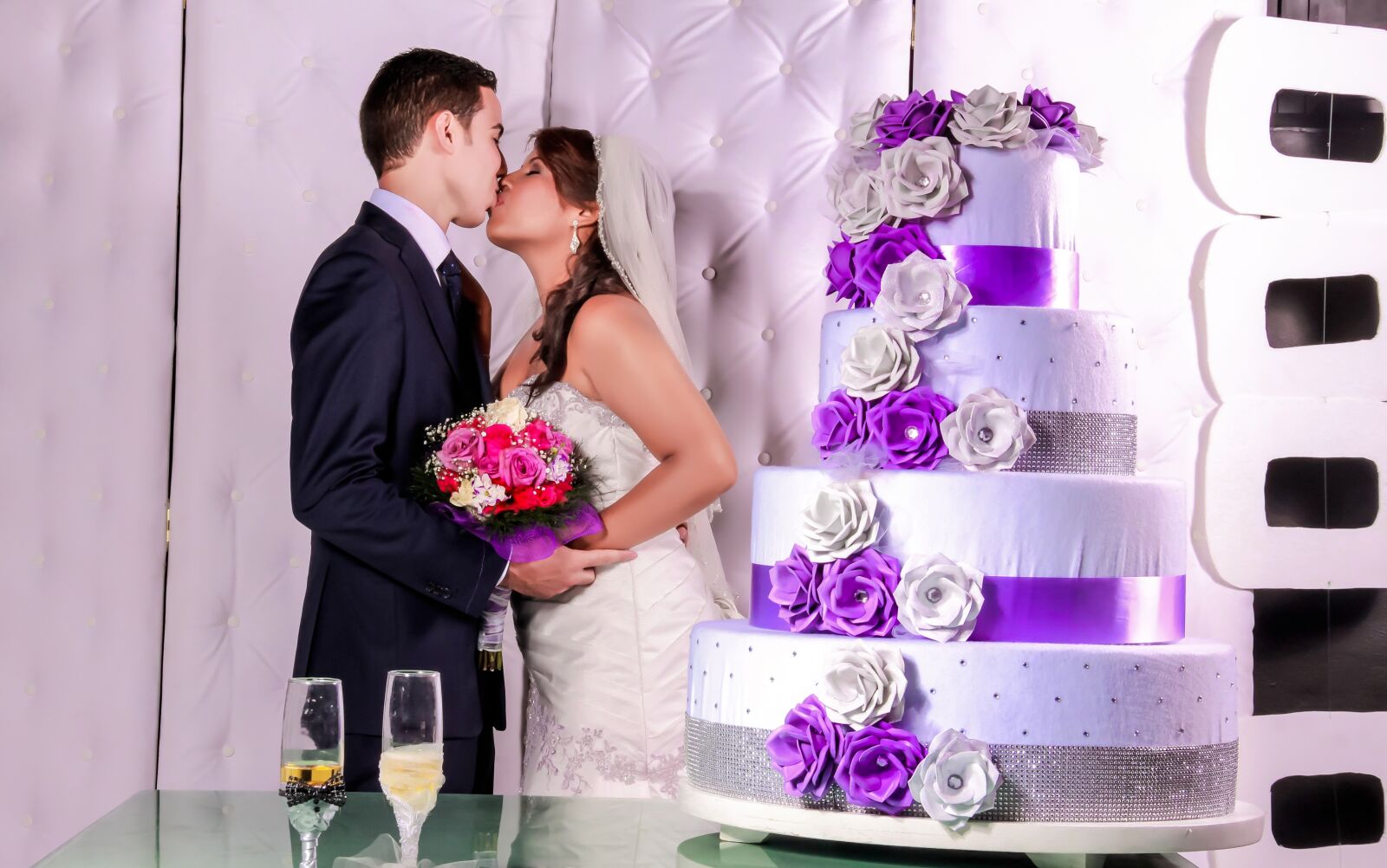 Canon EF-S 18-135mm F3.5-5.6 IS sample photo. Kiss, wedding, grooms photography
