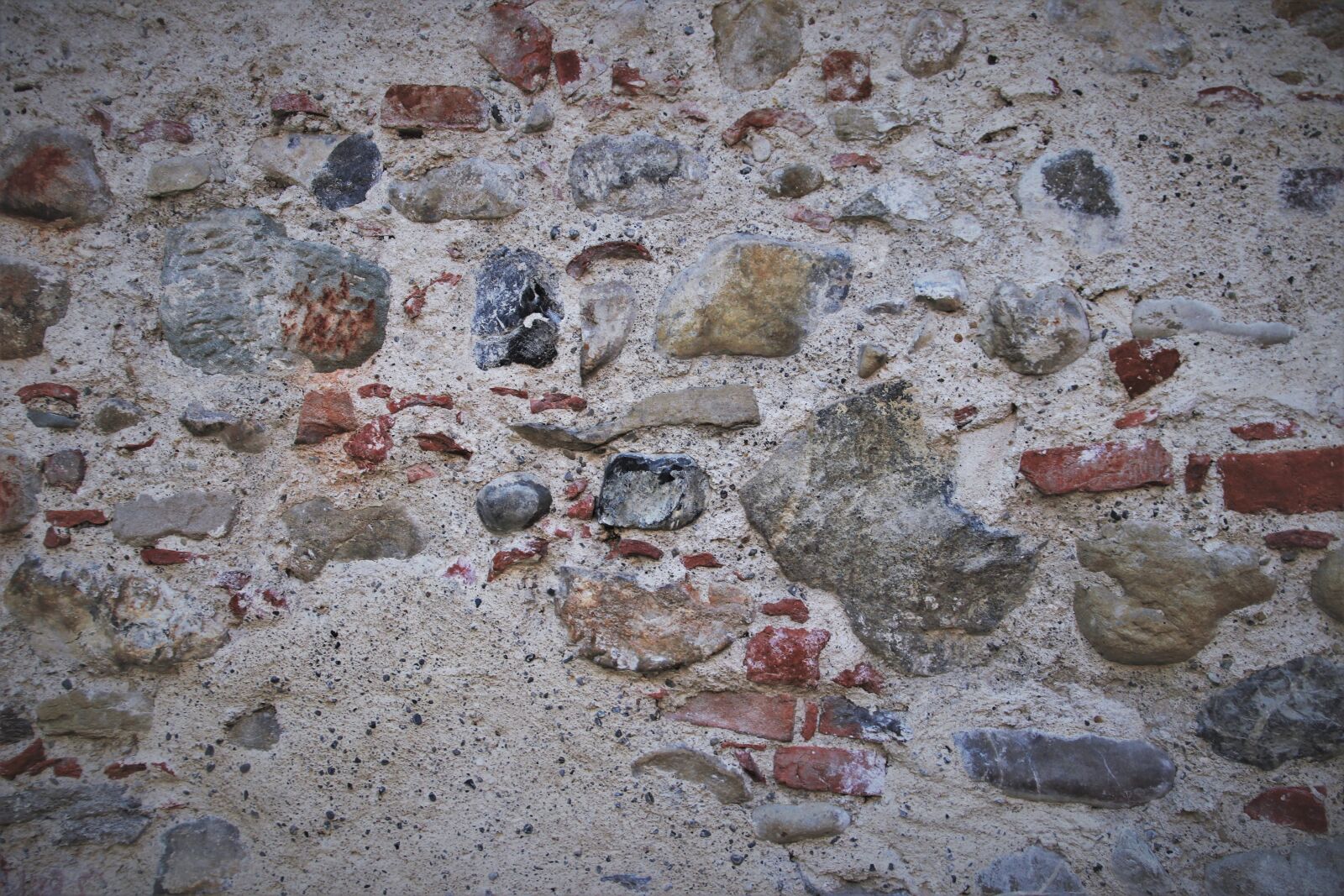Canon EOS 80D sample photo. Lake dusia, wall, stone photography