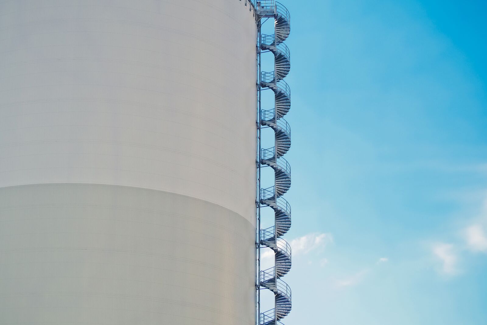 Olympus OM-D E-M10 sample photo. Sky, industry, silo photography