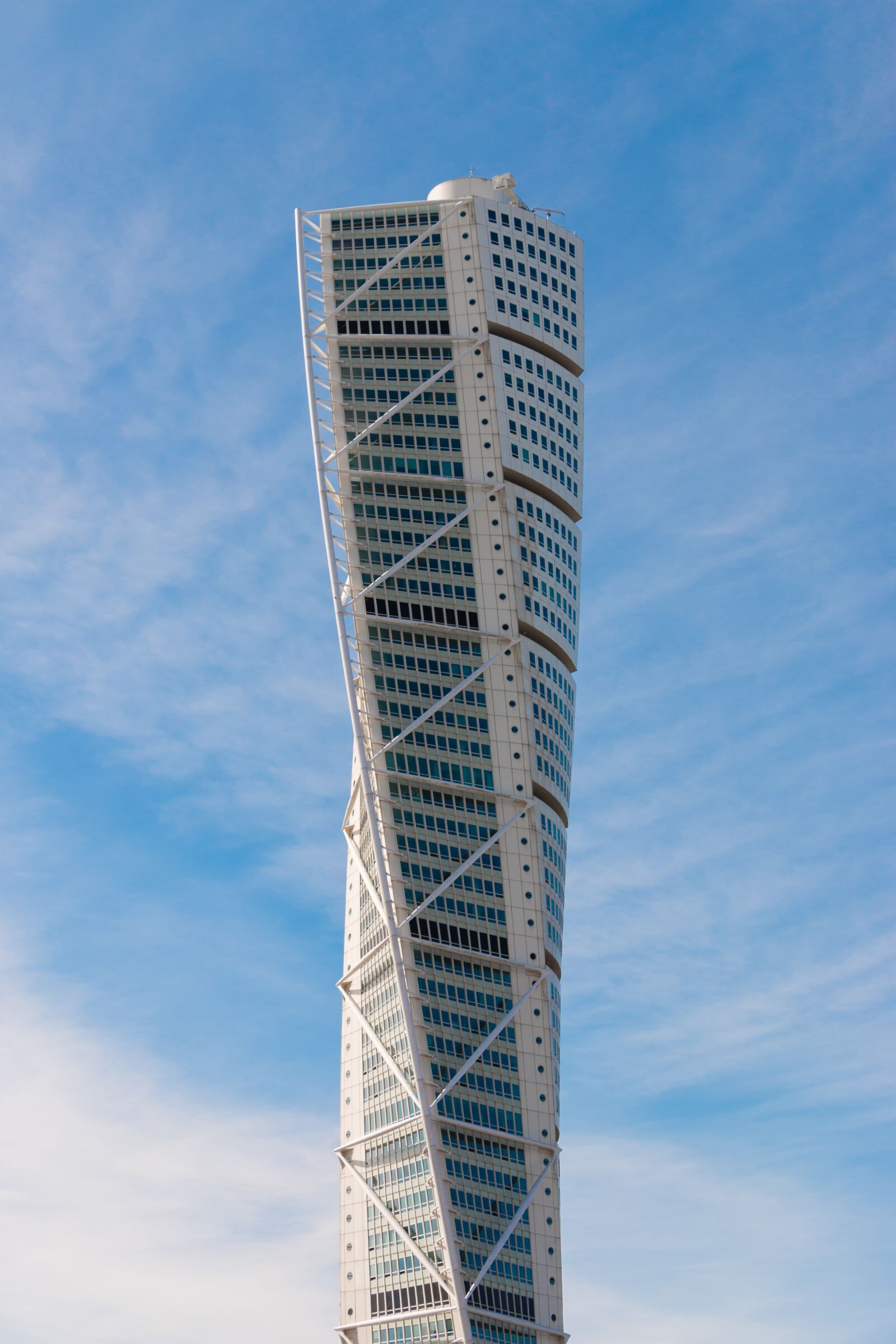 Canon EOS 70D sample photo. Turning torso, malmö, torso photography