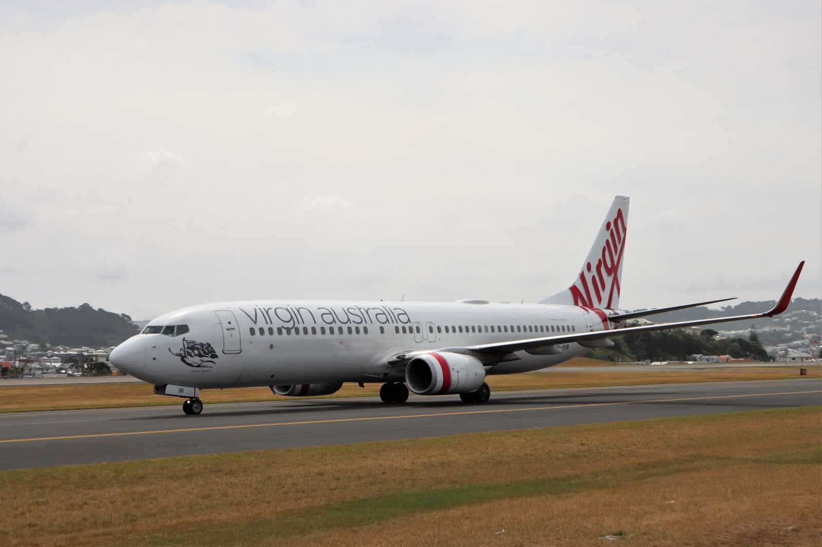 Canon EF-S 18-135mm F3.5-5.6 IS USM sample photo. Boeing, 737, 800 photography
