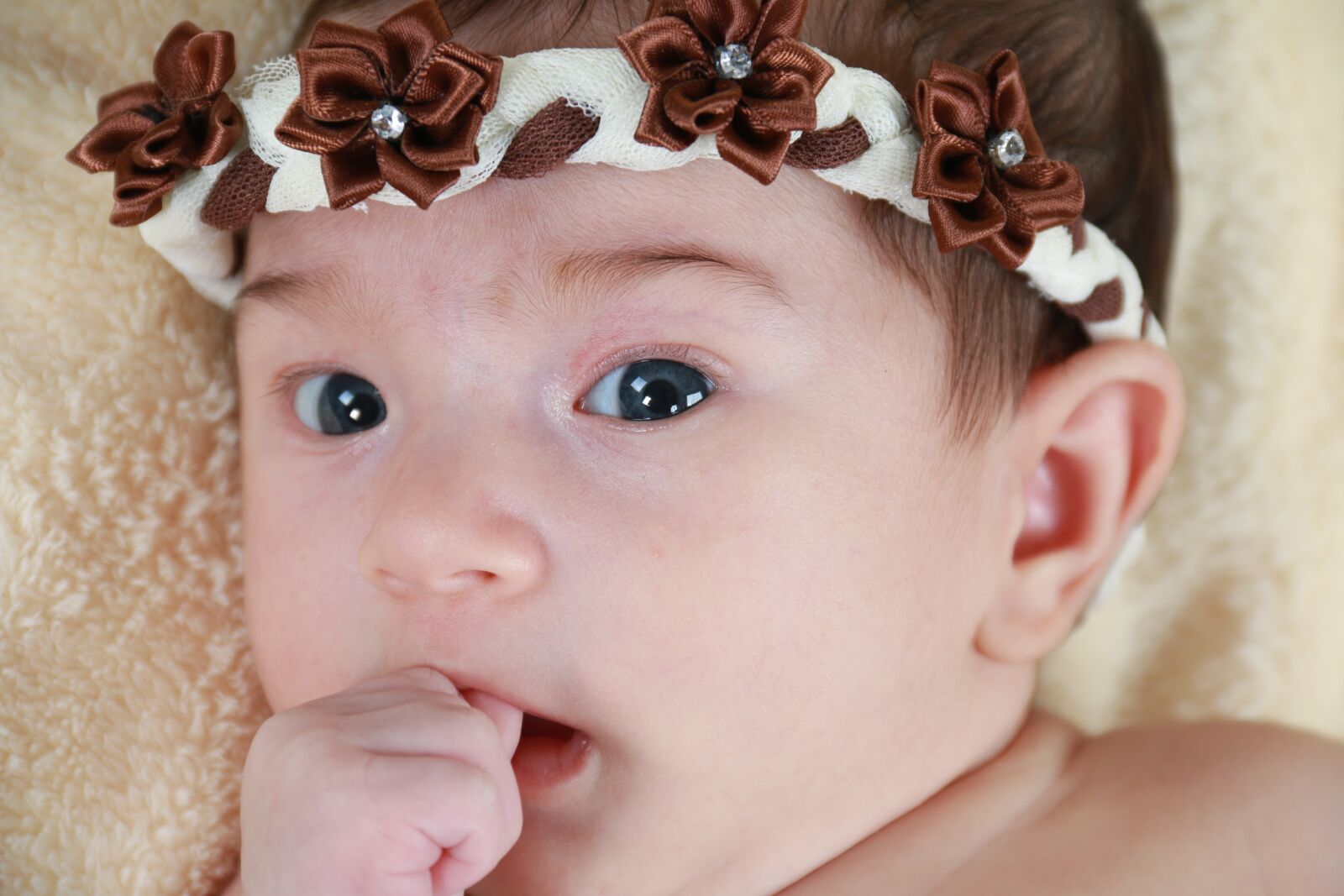 Canon EF-S 18-135mm F3.5-5.6 IS sample photo. Baby, girl, child photography