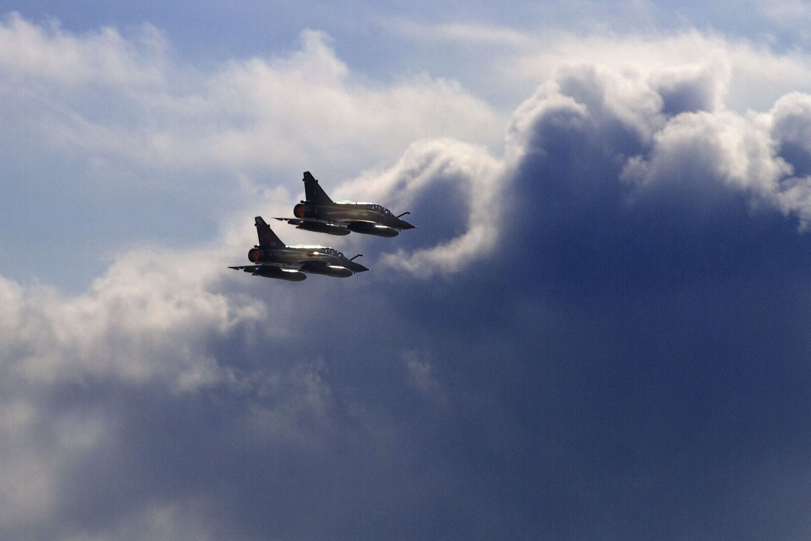 Canon EOS 7D + Canon EF 70-200mm F4L USM sample photo. Aircraft, planes, sky photography