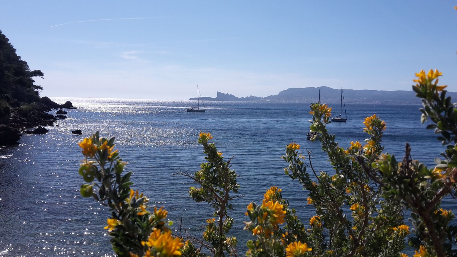 Samsung Galaxy S5 Mini sample photo. Cote d'azur, sea mediterranean photography