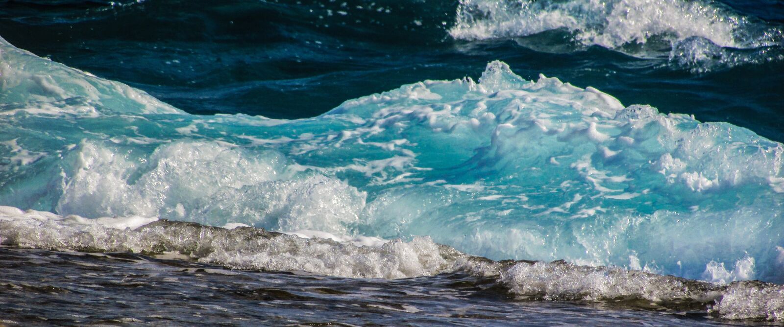 Canon PowerShot SX400 IS sample photo. Wave, smashing, sea photography