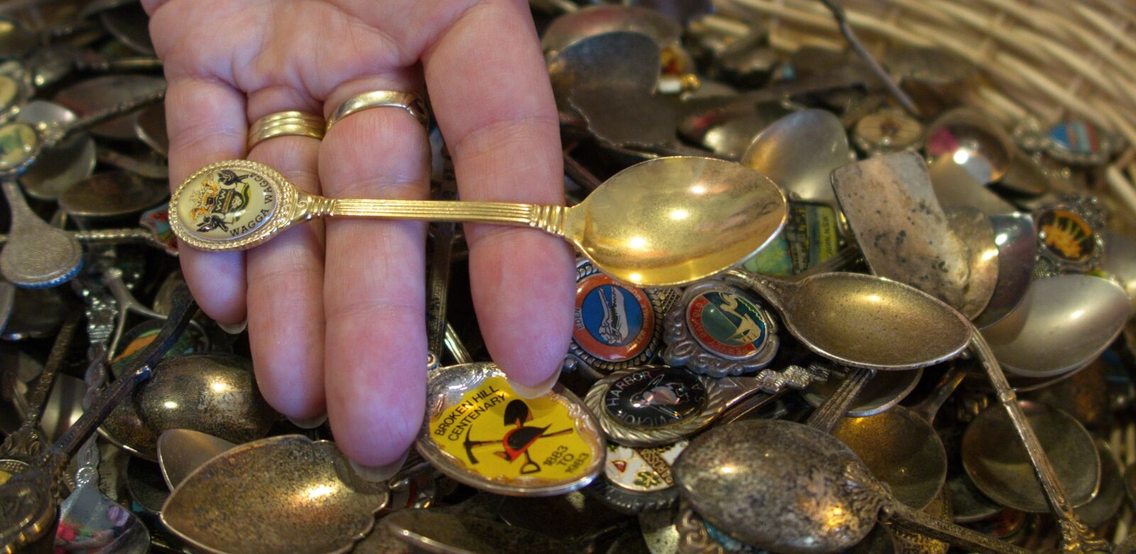 Canon PowerShot G7 X sample photo. Hand, rings, spoons photography