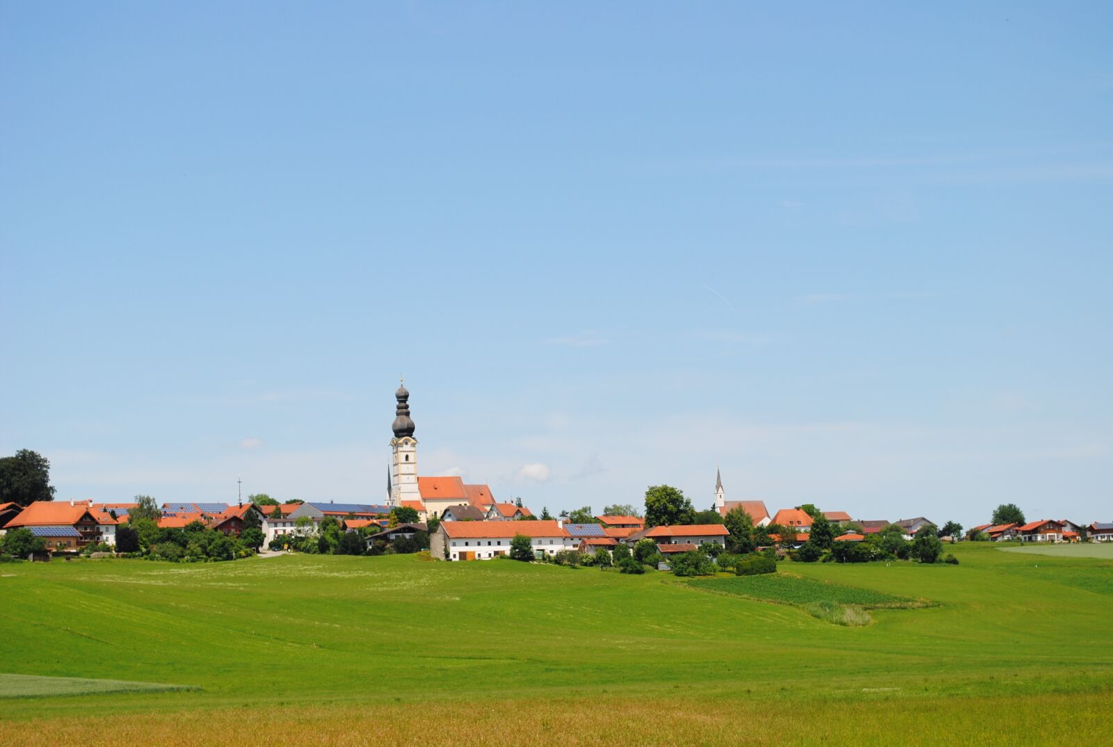 Nikon D3000 sample photo. Village, upper bavaria, meadow photography