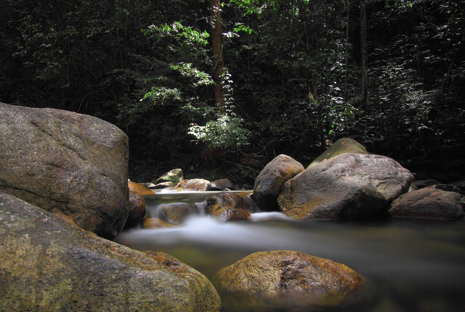 Canon EOS 50D sample photo. Boulder, daylight, fall photography
