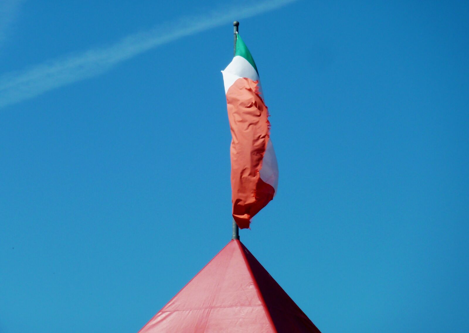 Panasonic DMC-TZ7 sample photo. Italy flag, flag, banner photography