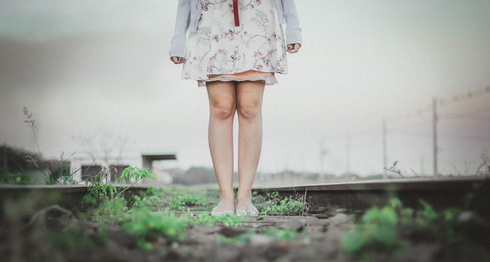 Canon EOS 60D + Canon EF 50mm F1.8 STM sample photo. Dress, fashion, girl photography