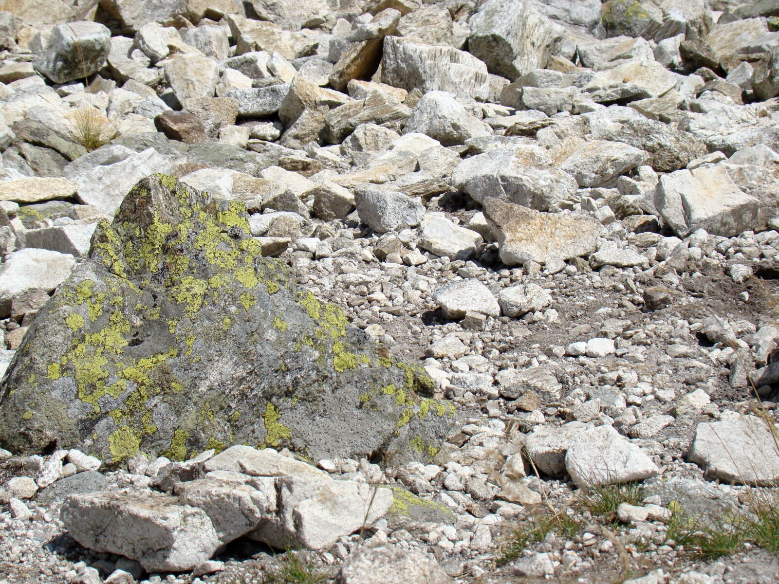 Sony Cyber-shot DSC-H50 sample photo. Rock, the stones, mountains photography