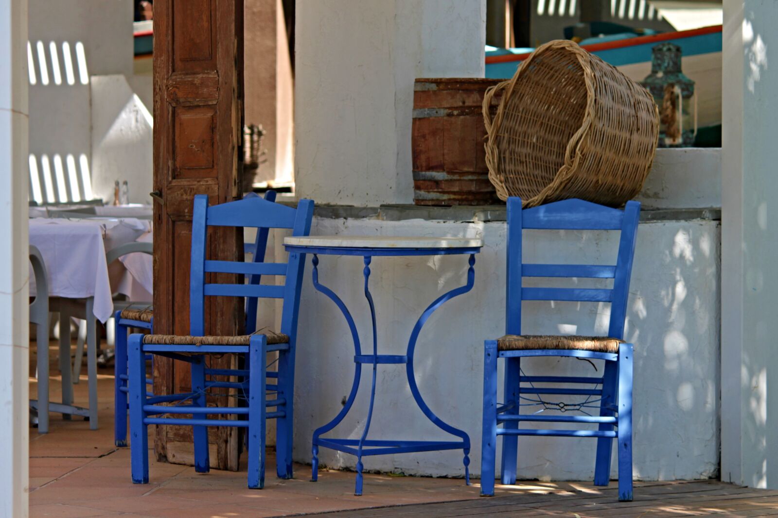 Canon EOS 1100D (EOS Rebel T3 / EOS Kiss X50) sample photo. Tavern, restaurant, greece photography