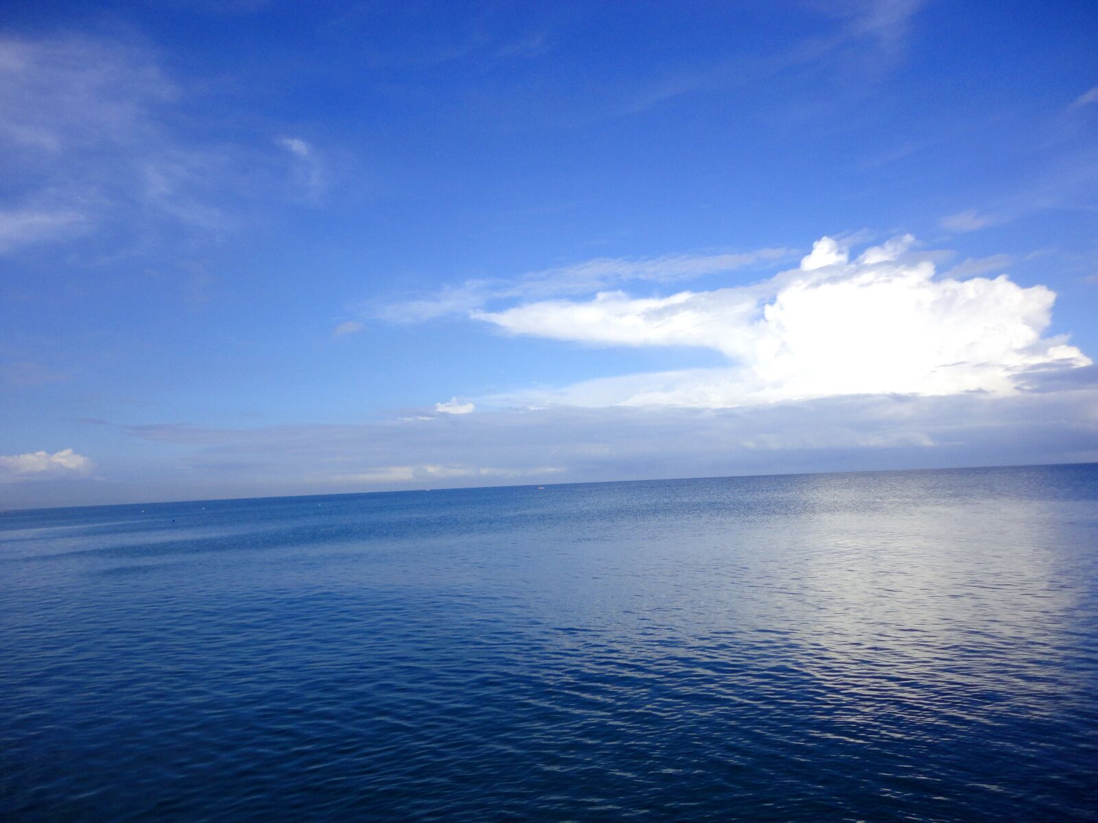 Sony DSC-W360 sample photo. Blue, clouds, deep ocean photography
