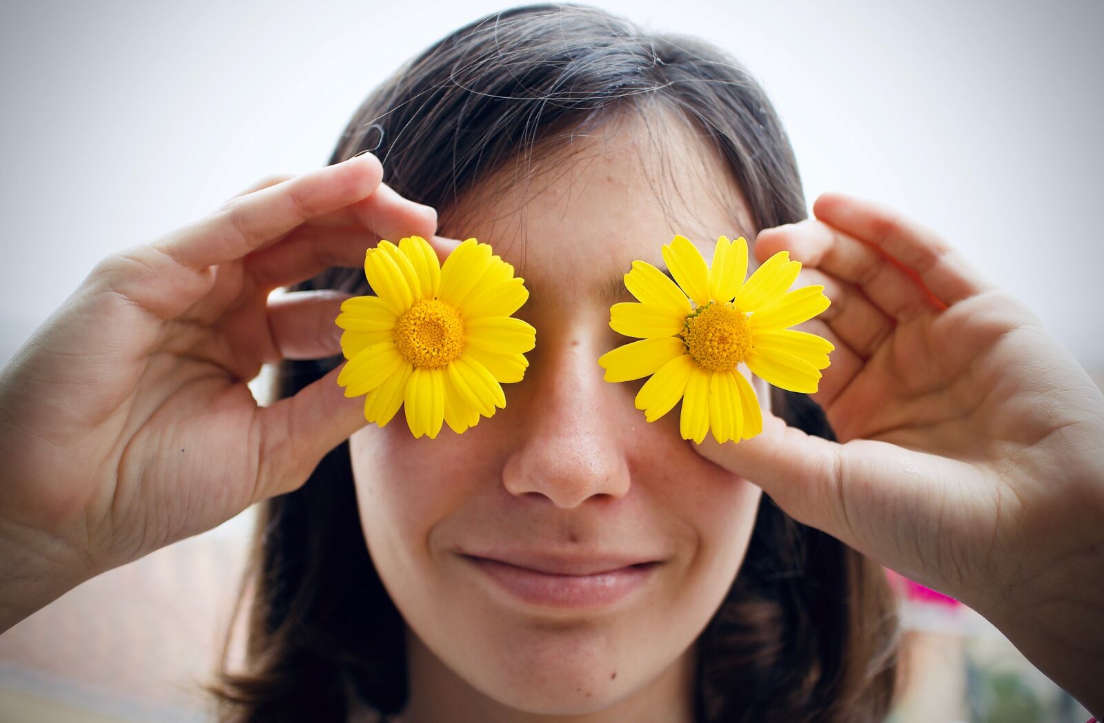Canon EOS M sample photo. Girl, flowers, margaret photography