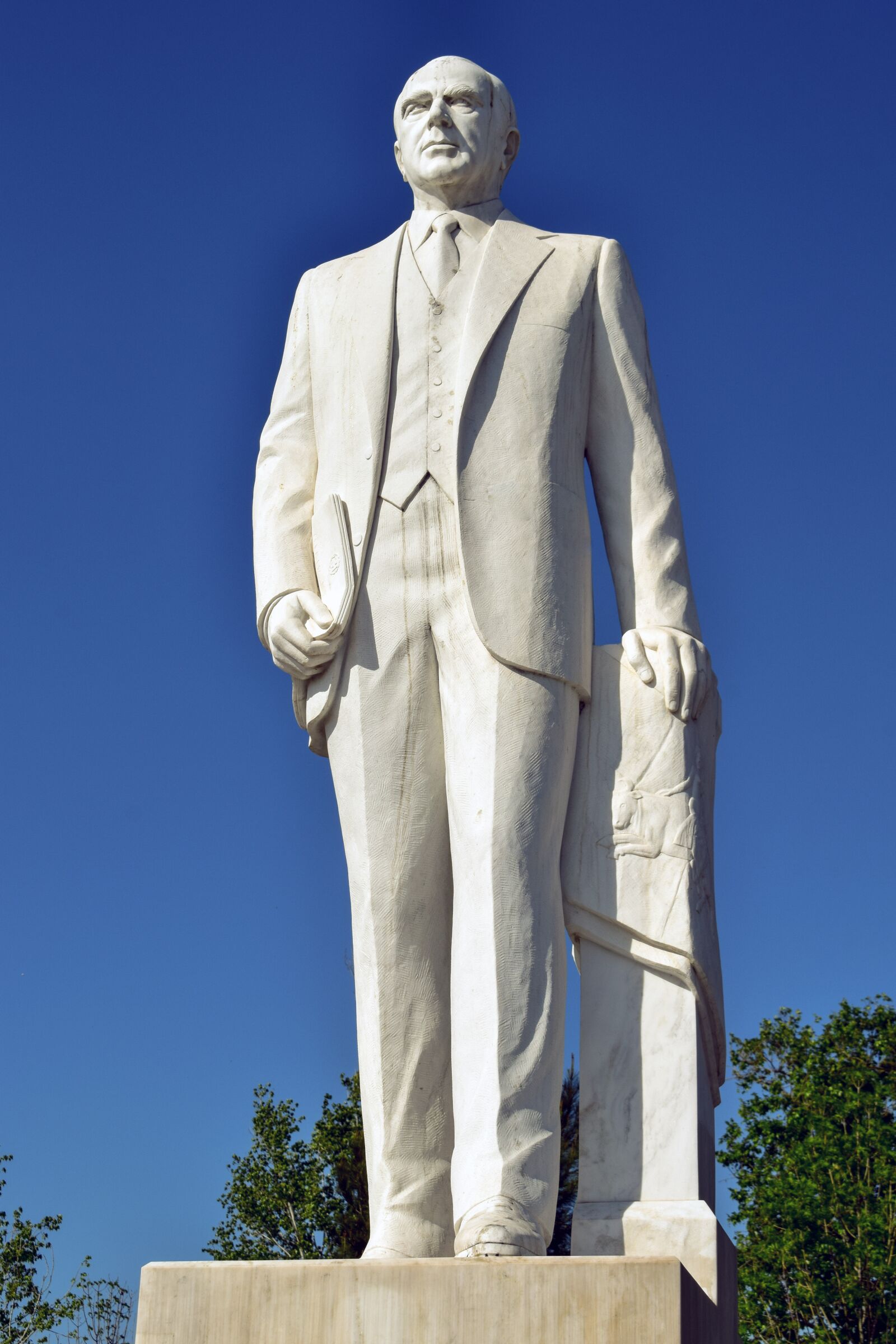 Nikon D3300 sample photo. Statue, sculpture, politician photography