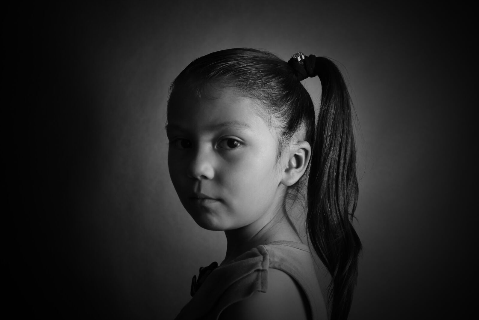 Canon EOS 1100D (EOS Rebel T3 / EOS Kiss X50) sample photo. Black, and, white, children photography
