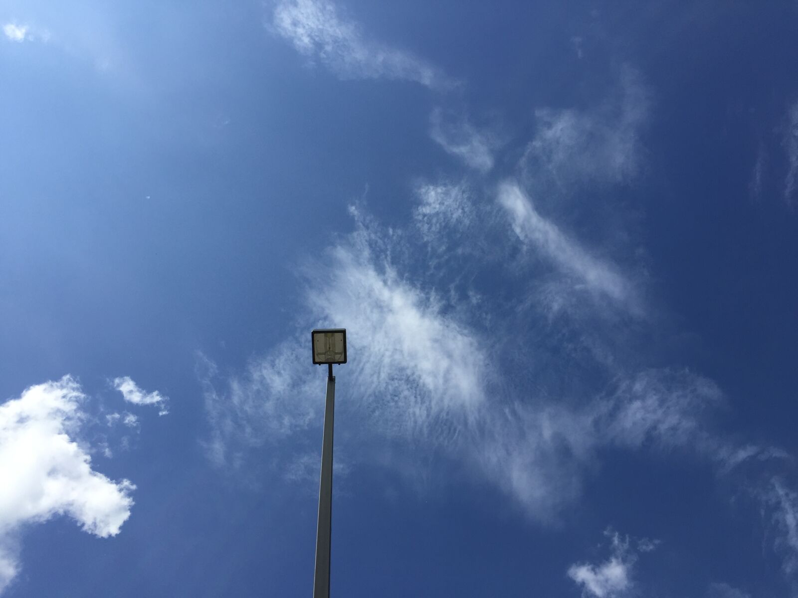 iPhone 6 back camera 4.15mm f/2.2 sample photo. Blue, sky, light, pull photography