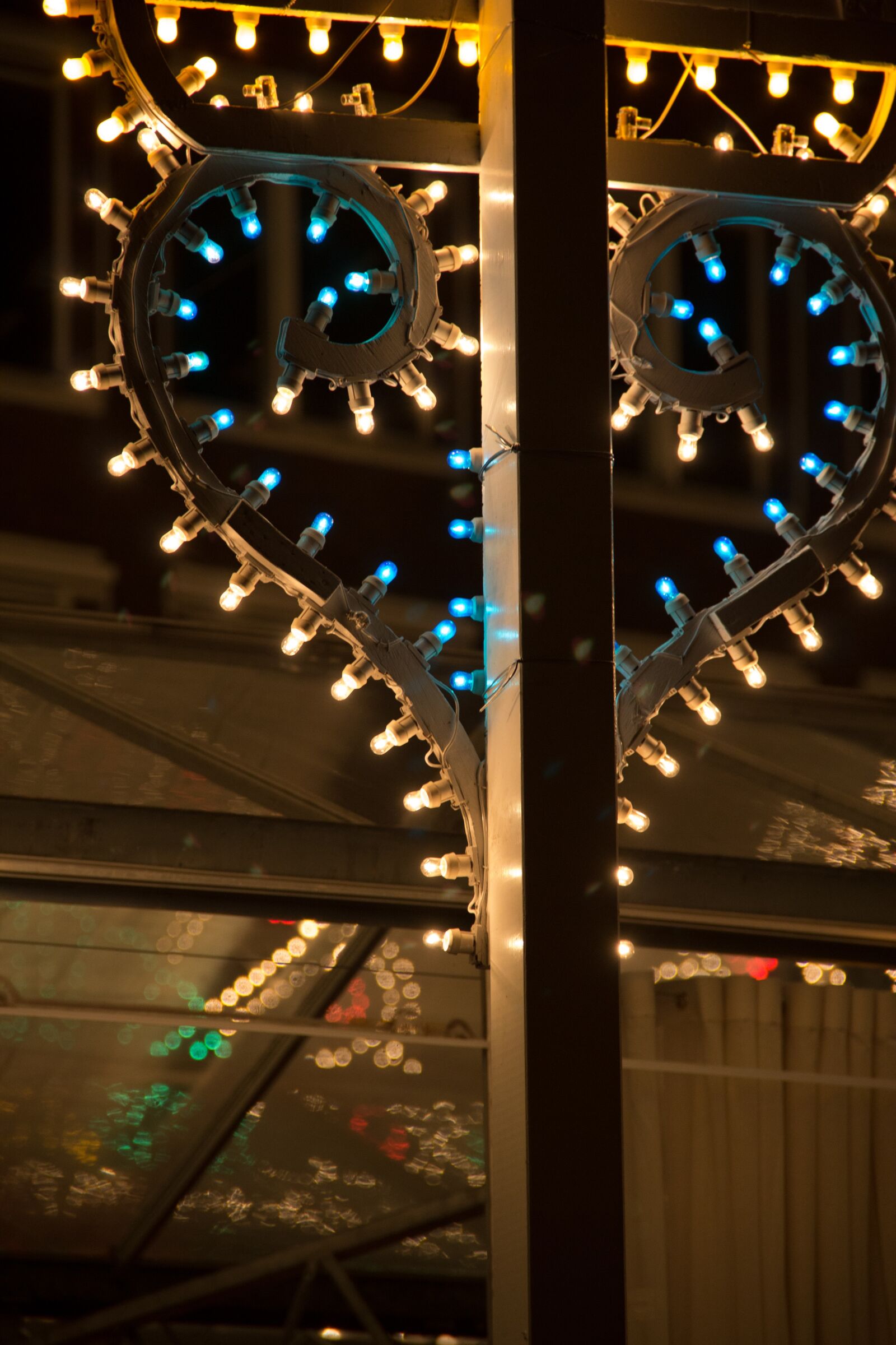 Canon EOS 600D (Rebel EOS T3i / EOS Kiss X5) sample photo. Light, lights, lamps photography