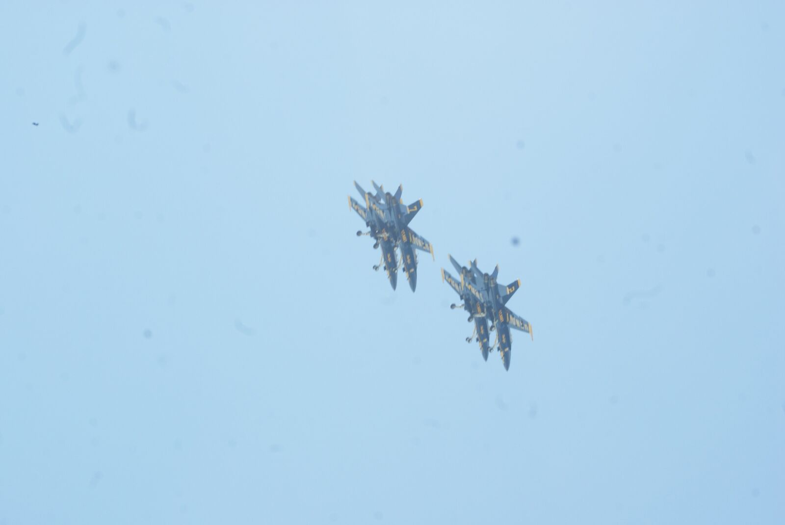 Sony Alpha DSLR-A230 sample photo. Jets, blue angels, team photography