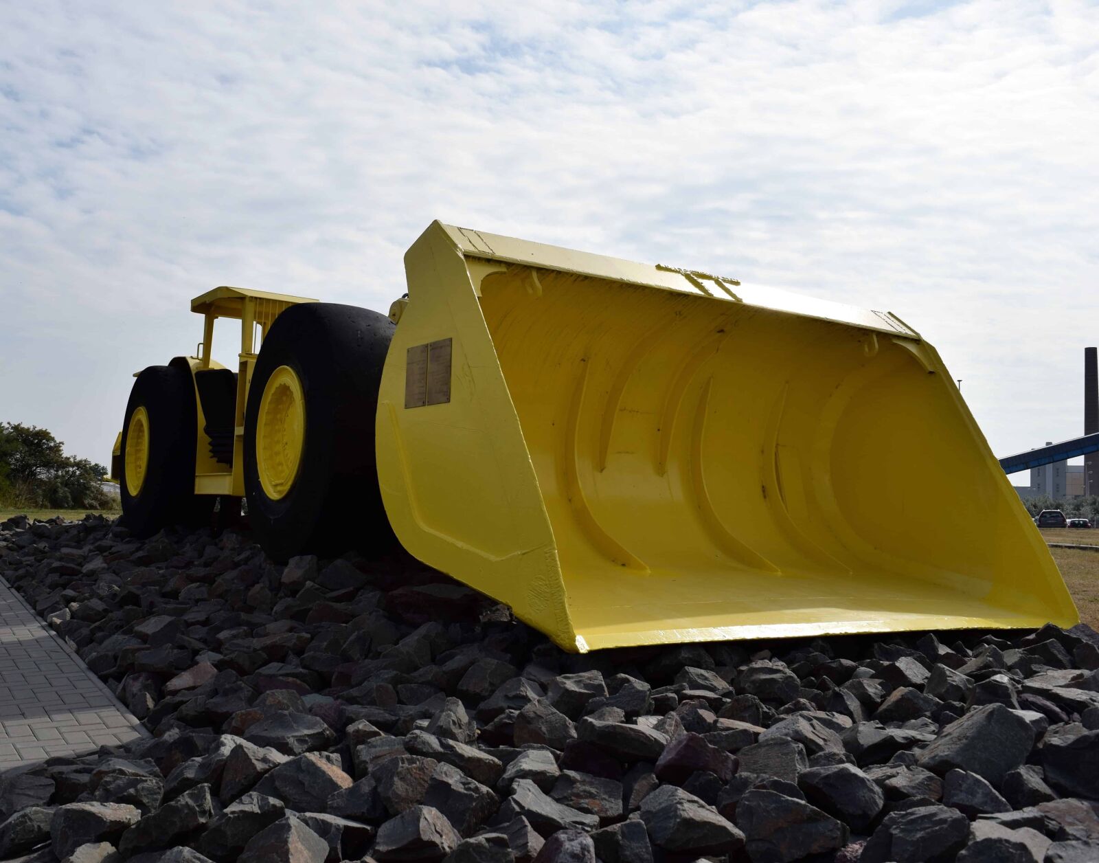 Nikon D3300 sample photo. Machine, bulldozer, outdoor, daylight photography