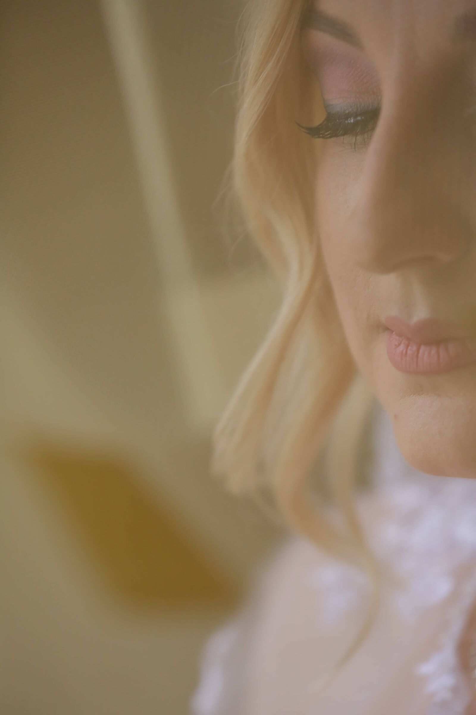 Canon EF 70-200mm F2.8L IS II USM sample photo. Blonde hair, portrait, close-up photography