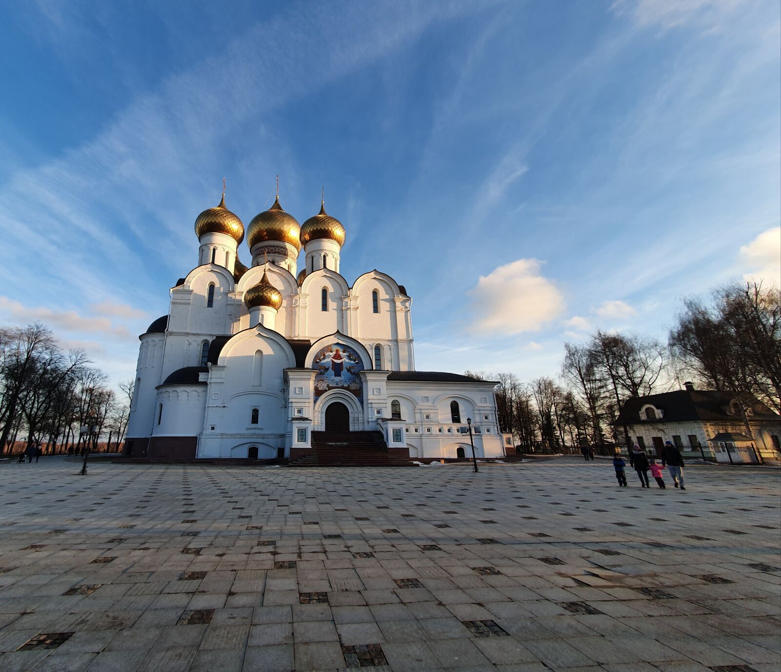 Samsung Galaxy S10e sample photo. Russia, yaroslavl, arrow photography