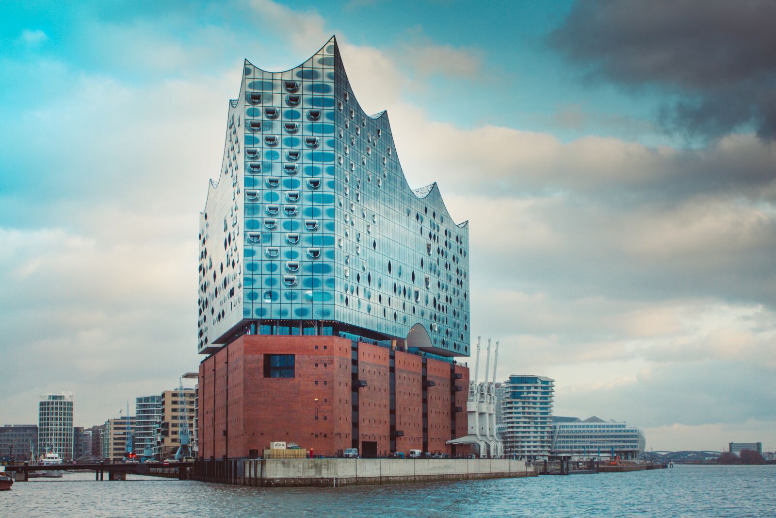 Canon EF 28-80mm f/3.5-5.6 sample photo. Hamburg, elbe philharmonic hall photography