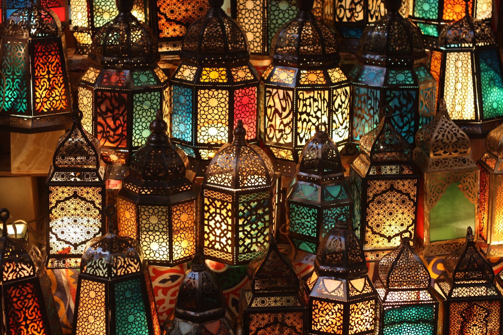 Canon EOS 450D (EOS Rebel XSi / EOS Kiss X2) sample photo. Egypt, cairo, lamps photography