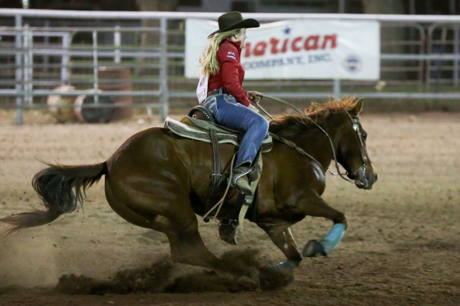 Canon EF 70-200mm F2.8L IS USM sample photo. Rodeo, horse, barrel photography