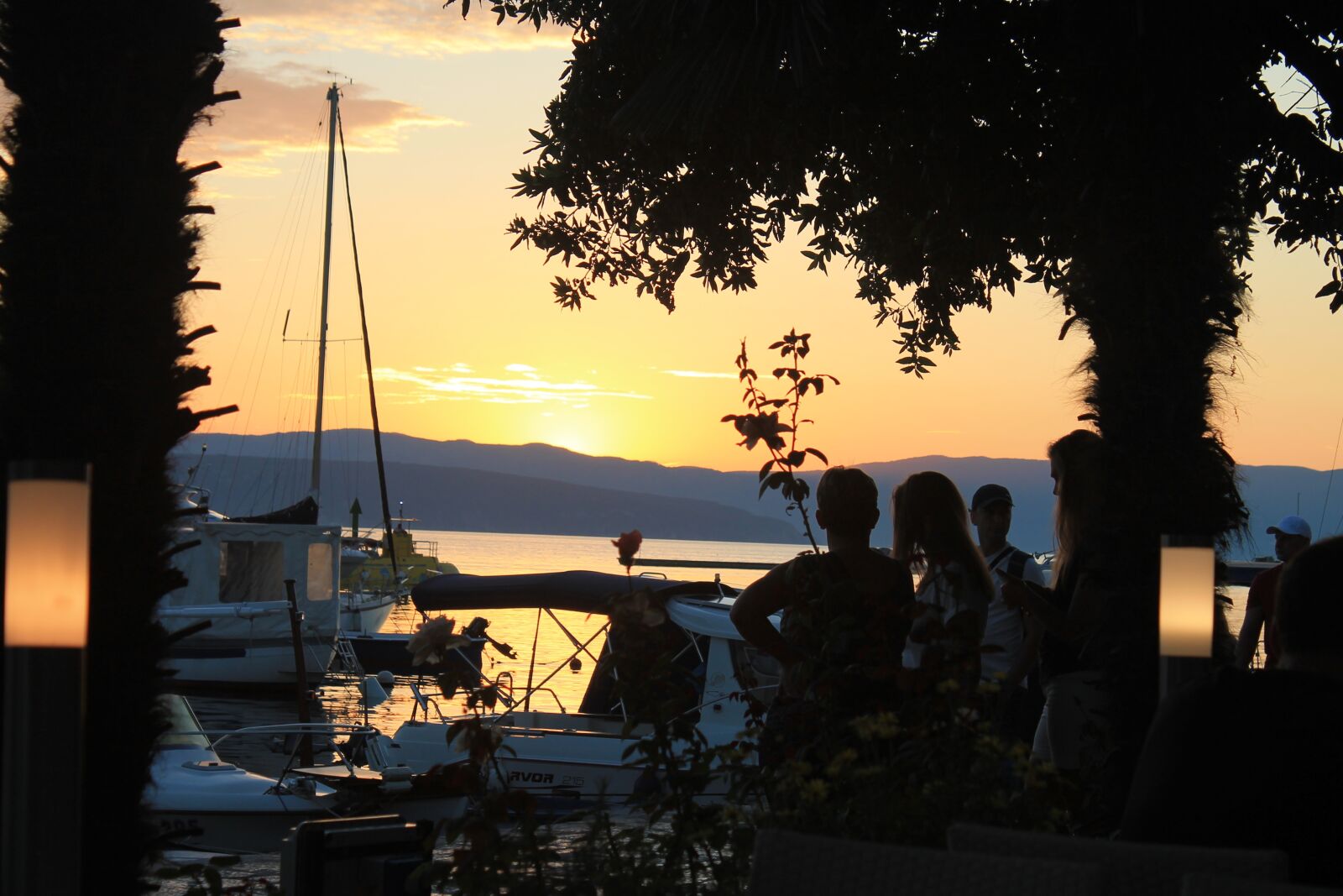 Canon EOS 1100D (EOS Rebel T3 / EOS Kiss X50) sample photo. Afterglow, abendstimmung, sunset photography