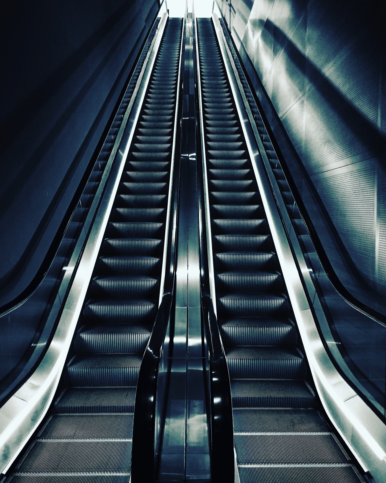 Apple iPhone 6 sample photo. Escalator, stairway, metro photography