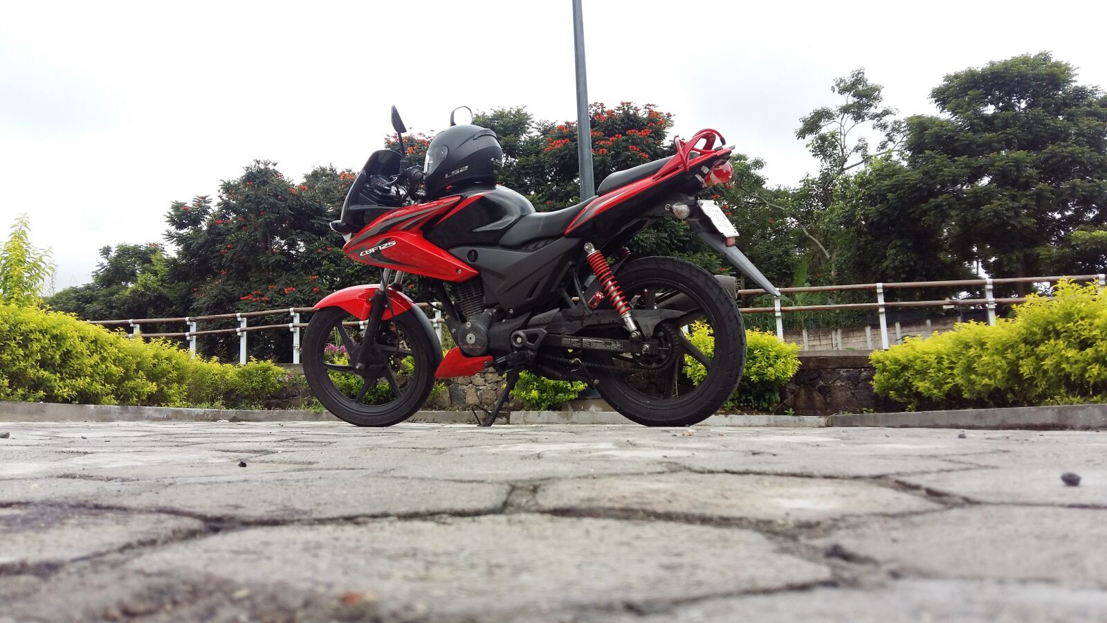Samsung Galaxy A5 sample photo. Motorcycle, cbf125, honda photography