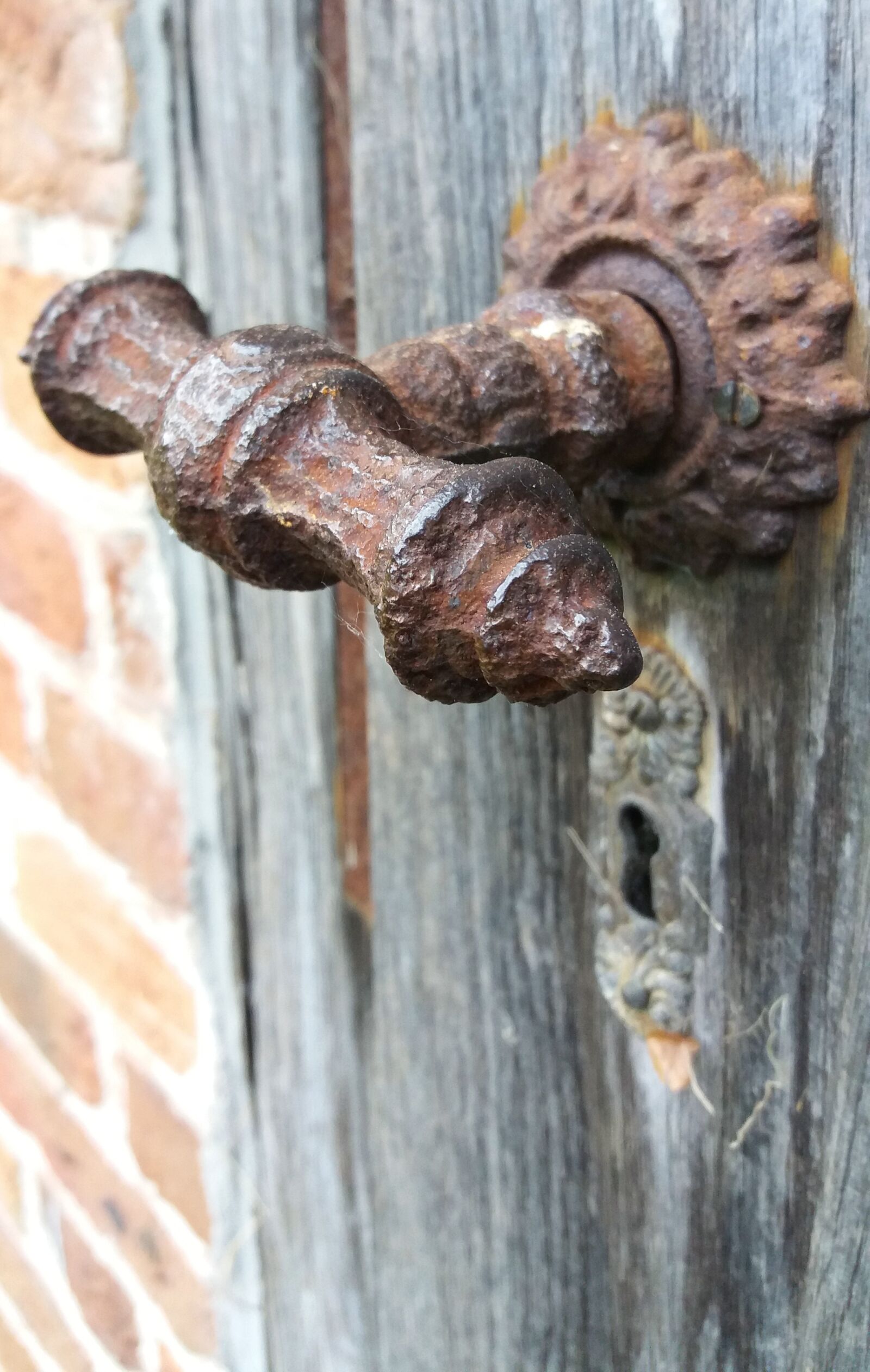 Samsung Galaxy J5 sample photo. Heck, rusted, old photography