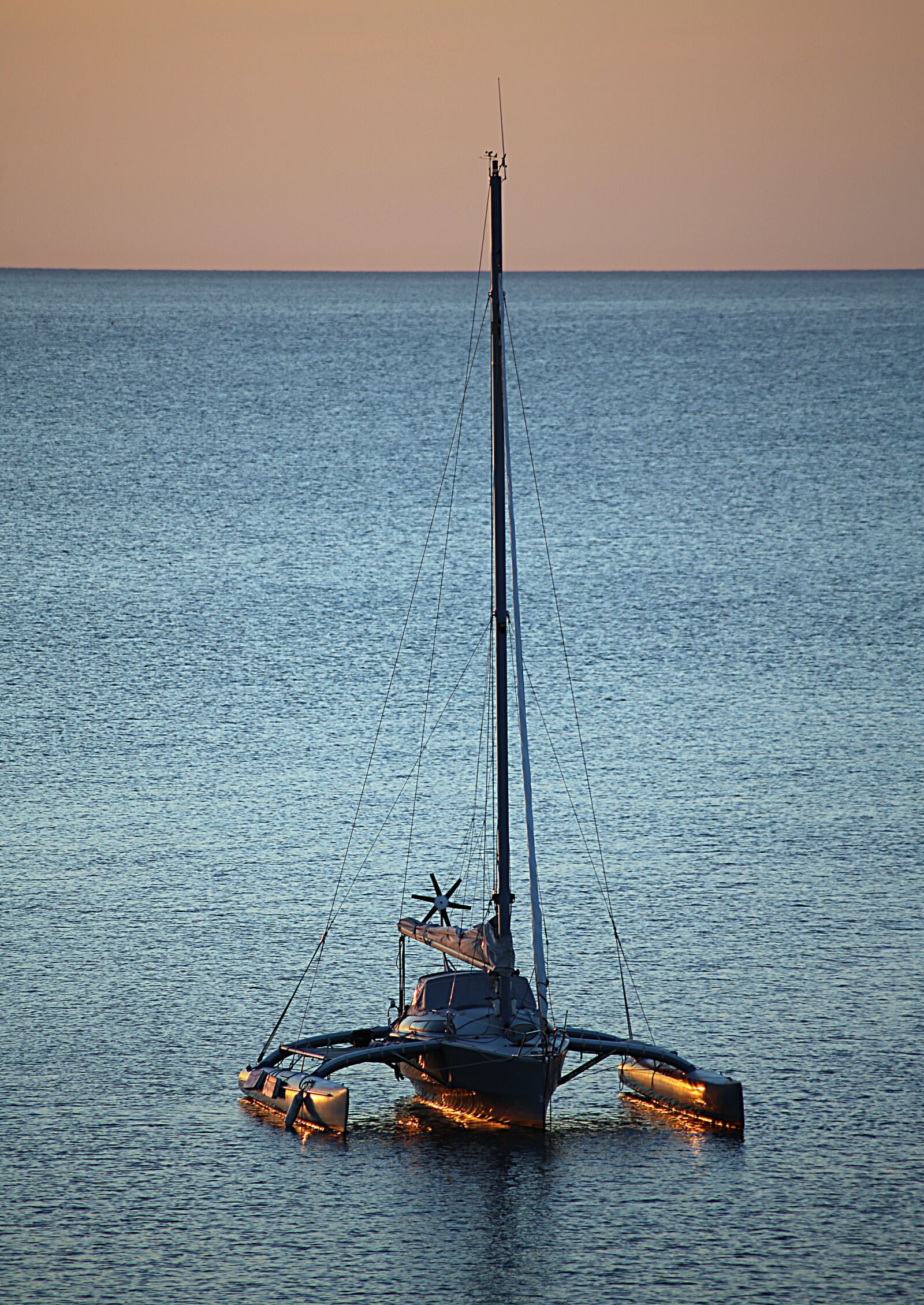 Canon EOS 5D Mark III sample photo. Sea, sailboat, browse photography