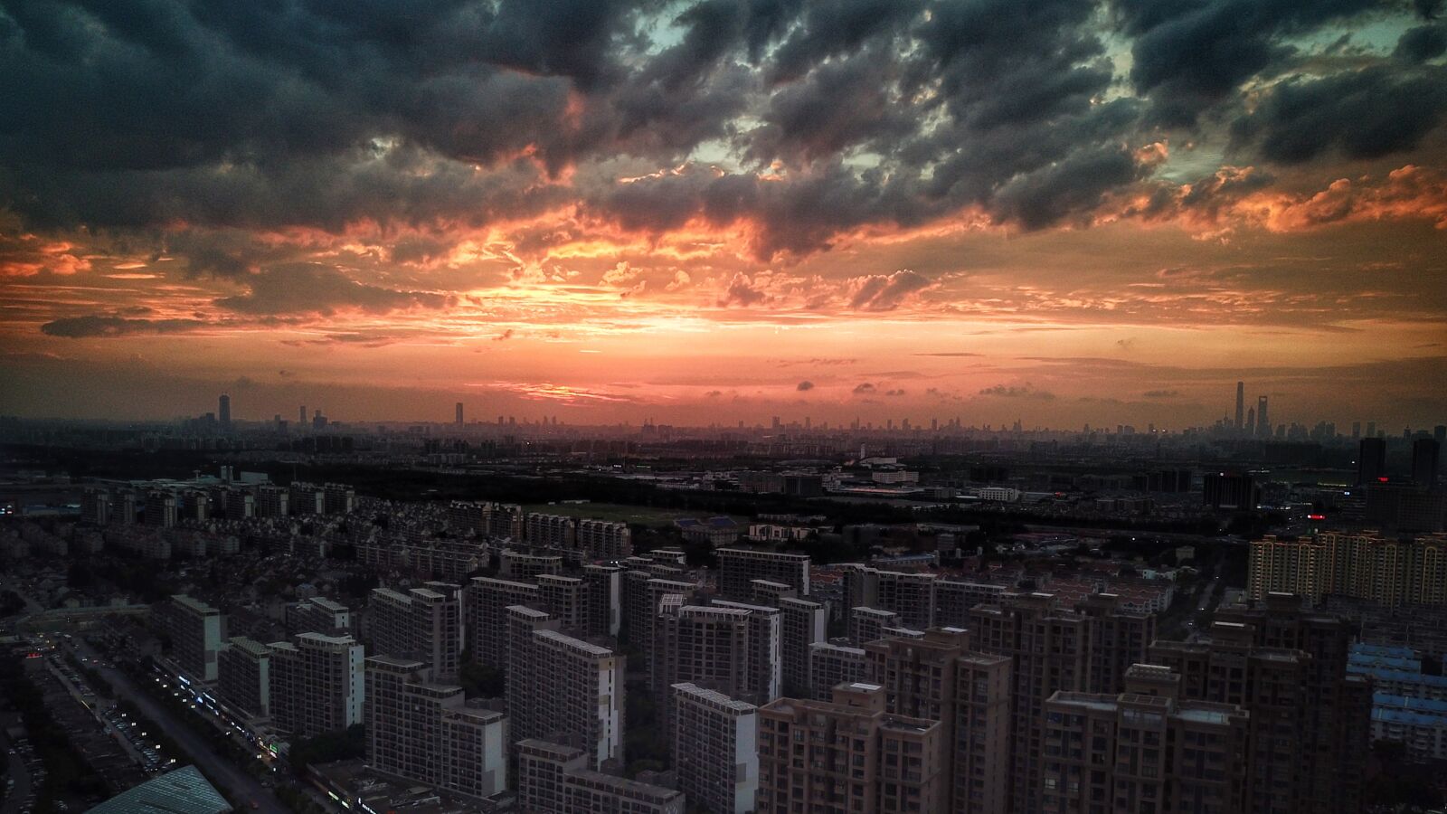 DJI FC220 sample photo. Sunset, city, urban photography