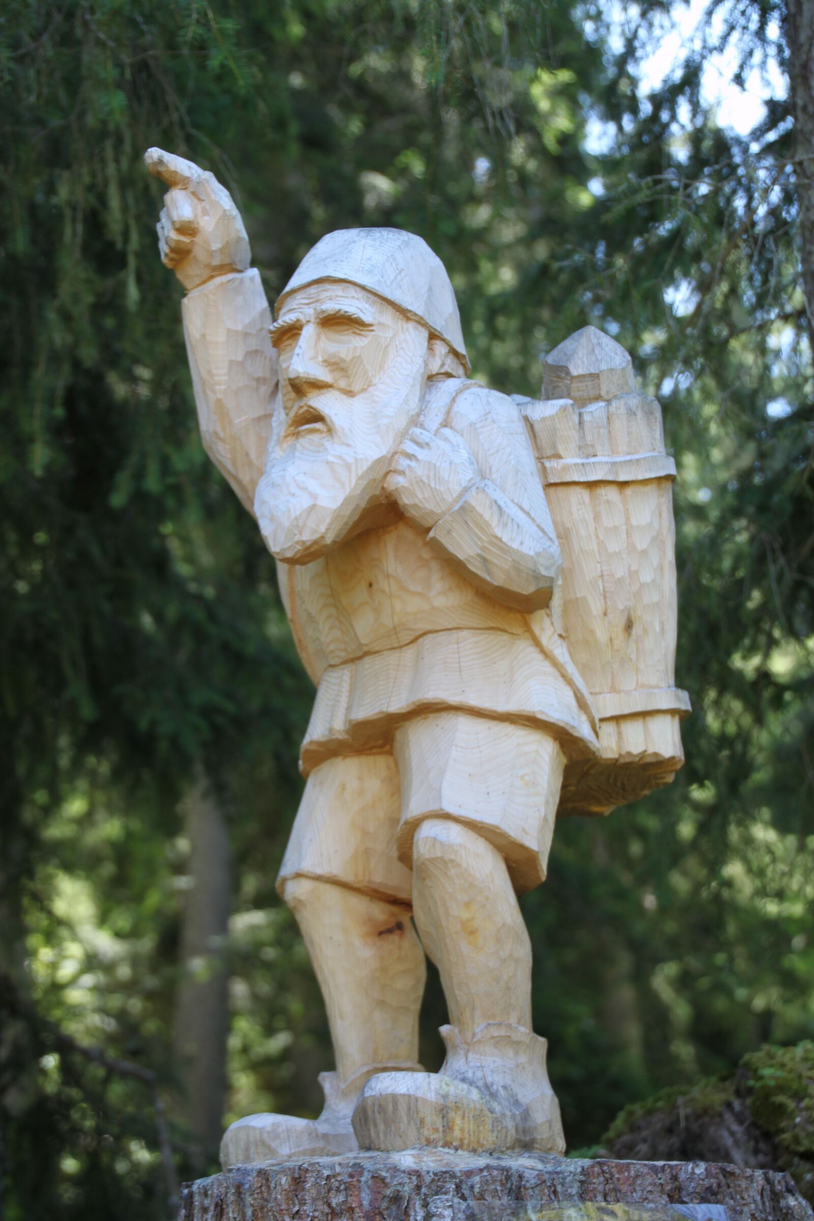 Canon EOS 500D (EOS Rebel T1i / EOS Kiss X3) sample photo. Carving, carve, wood photography