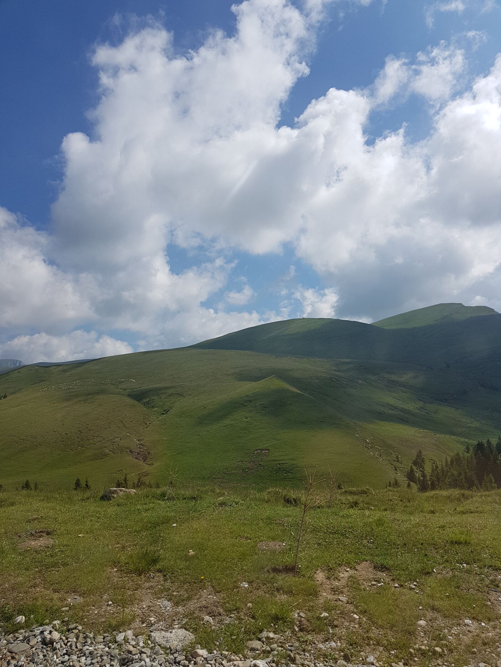 Samsung Galaxy S8+ sample photo. Mountain, nature, clouds photography
