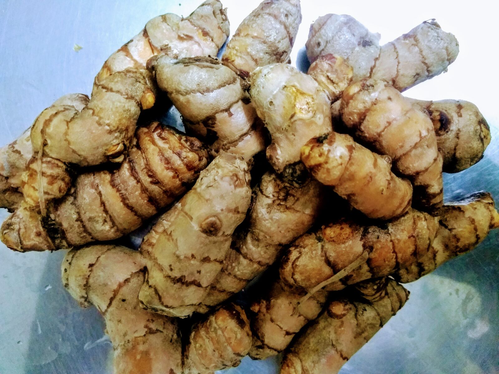 HMD Global Nokia 6 sample photo. Raw turmeric, turmeric, vegan photography