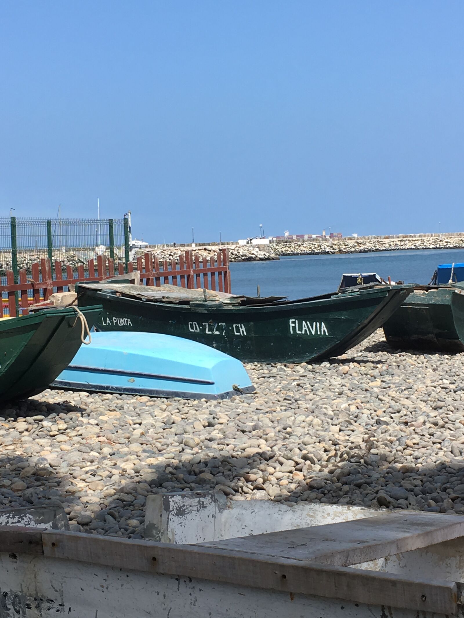 iPhone SE back camera 4.15mm f/2.2 sample photo. Boat, lapunta, callao photography
