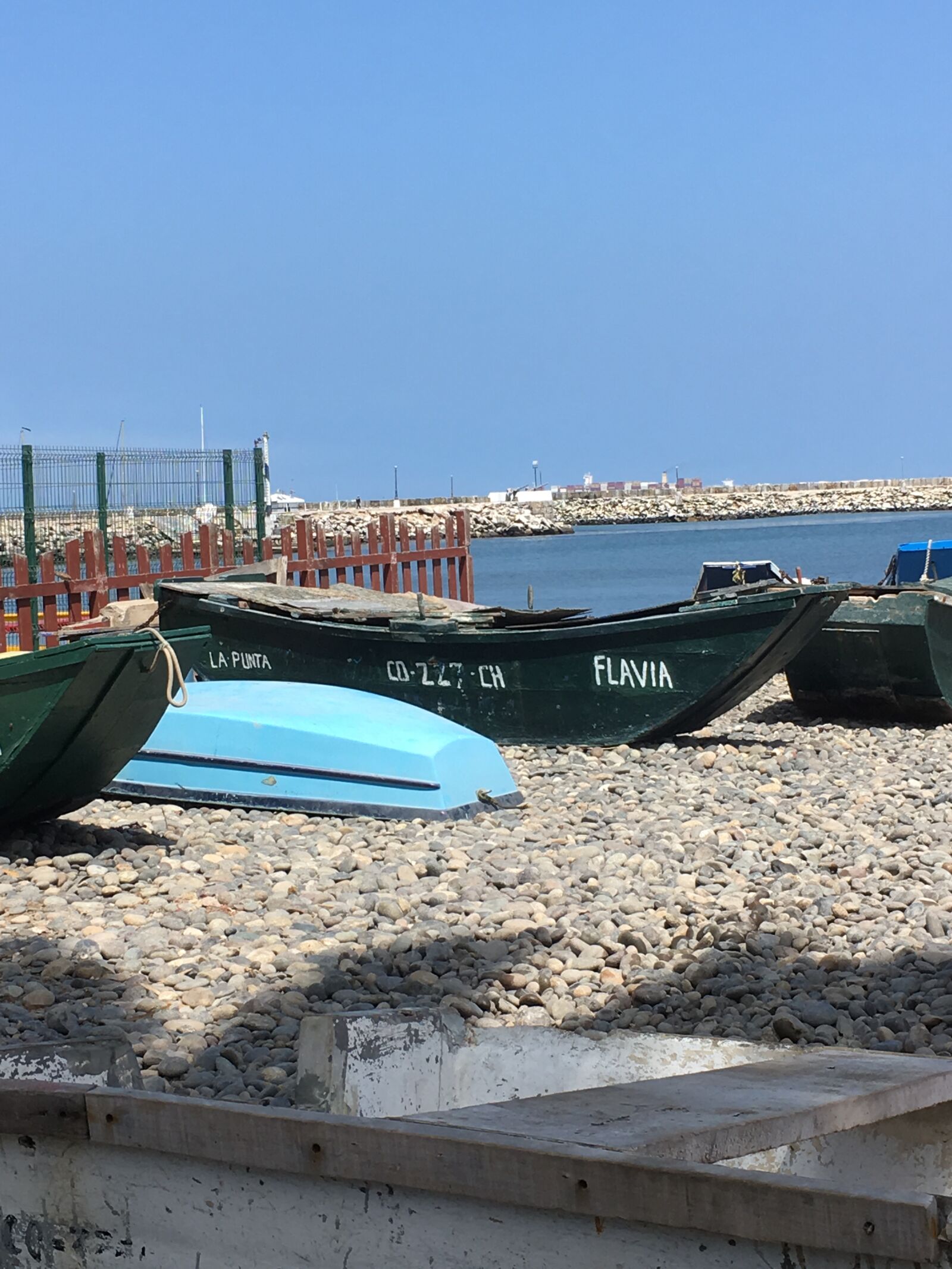 Apple iPhone SE sample photo. Boat, lapunta, callao photography