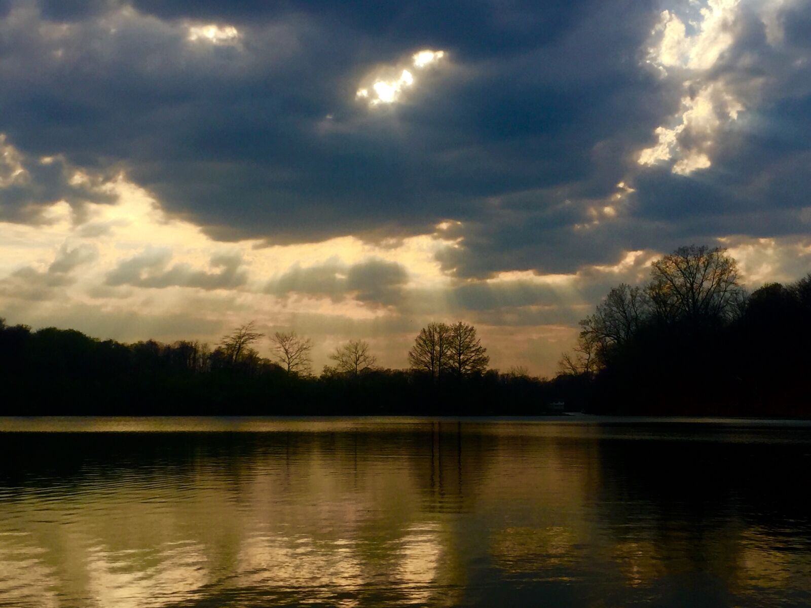 Apple iPhone 6 sample photo. Lake, clouds, sunlight photography